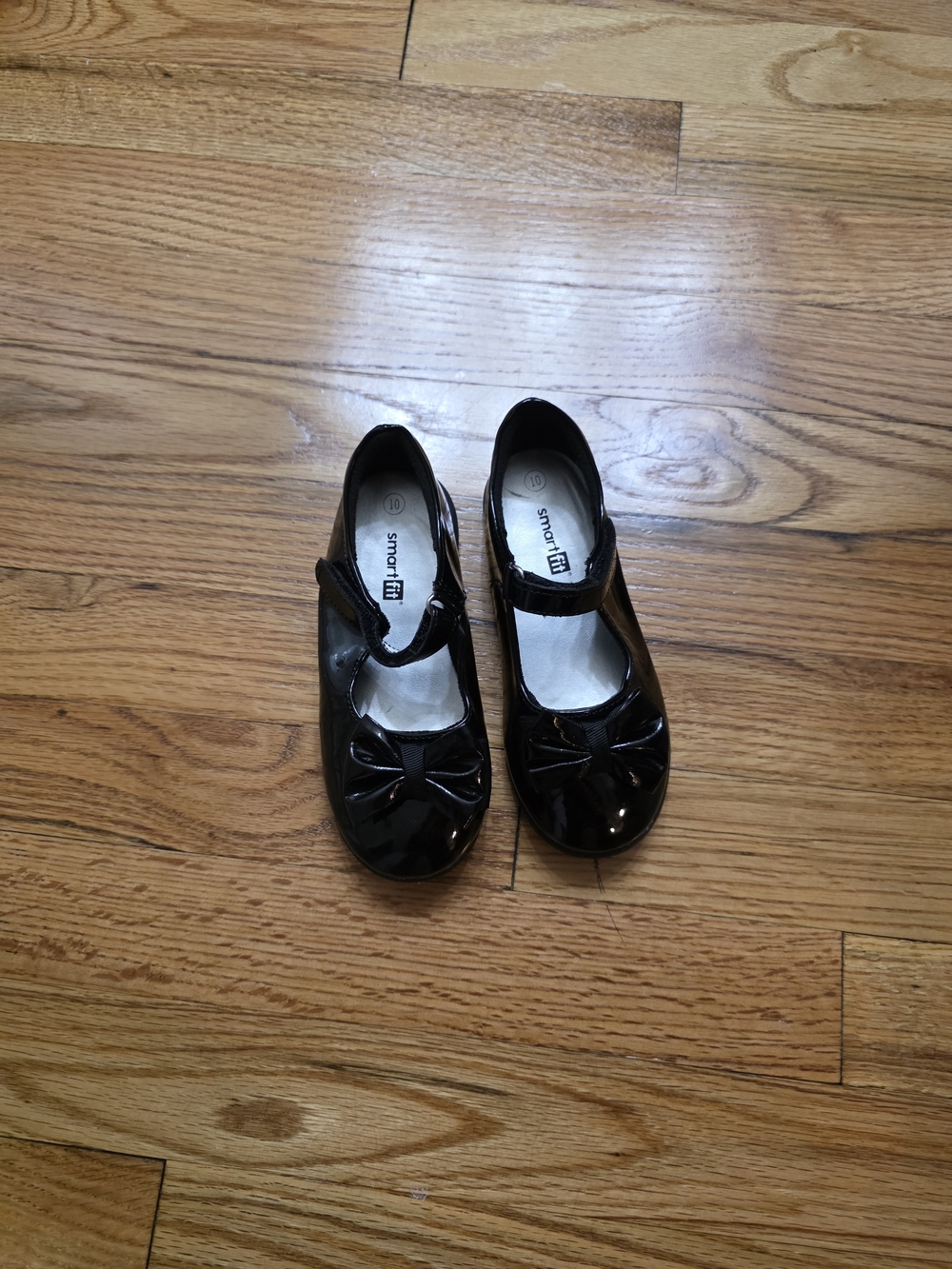 Smart Fit Black Patent Mary Jane with Bow Accent